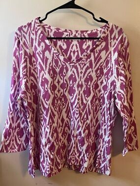LIKE NEW Chico's (3/XL) Pink and White V-Neck Tunic 🩷🤍